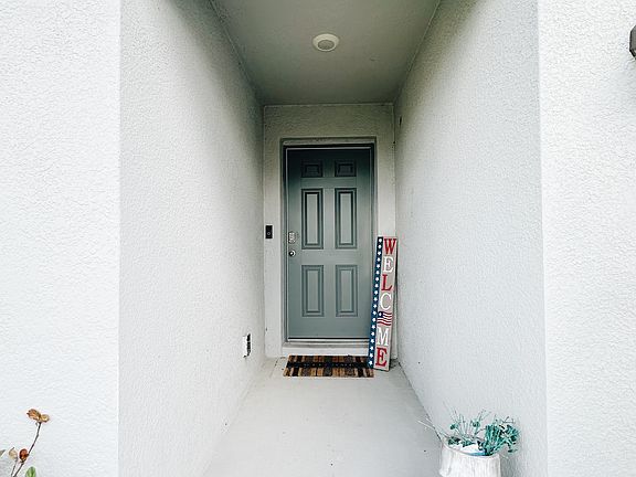 2nd image of 16729 Parker River St