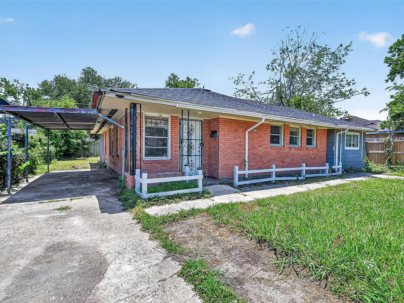 4 bed, 2.0 bath, 1744 sqft, $1,900 — Photo 3
