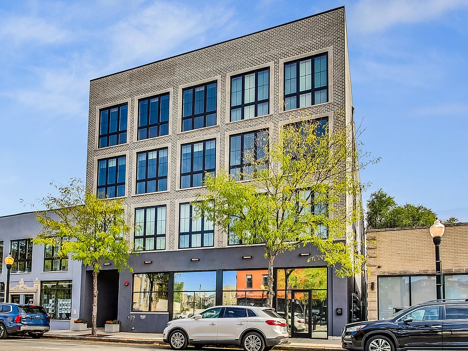 1st image of 5015 N Clark St #203