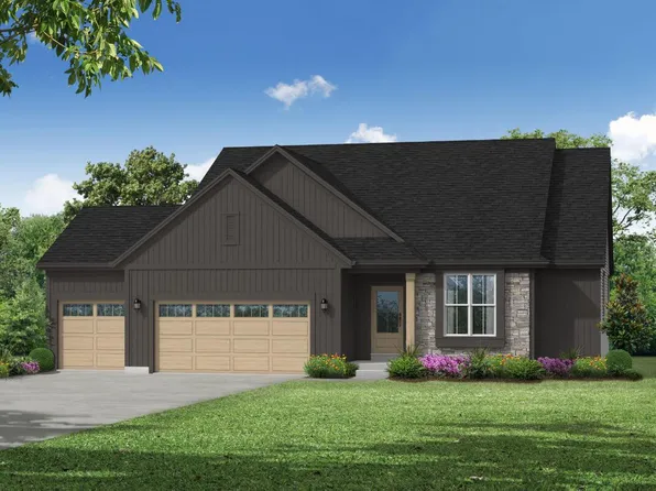 652 Mary WAY, Slinger, WI 53086