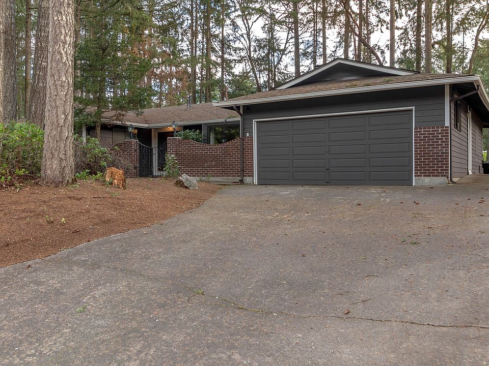 1st image of 13915 52nd Ave NW