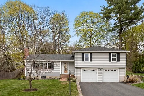 154 Walnut St Photo 1