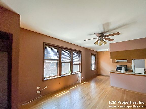 2nd image of 3709 N Sheffield Ave #302