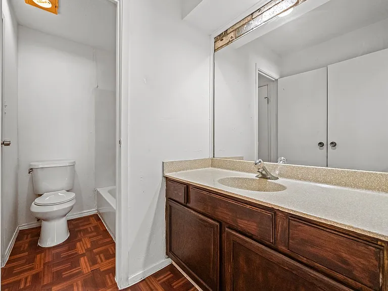 6463 Cambridge Glen Ln — Photo 13