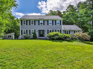 27 Oak Hill Dr, Amherst, NH 03031