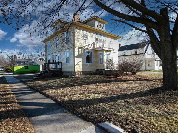 303 S Erie St, De Pere, WI 54115