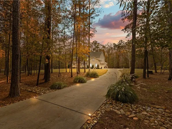 215 Diamond Point, Fayetteville, GA 30215