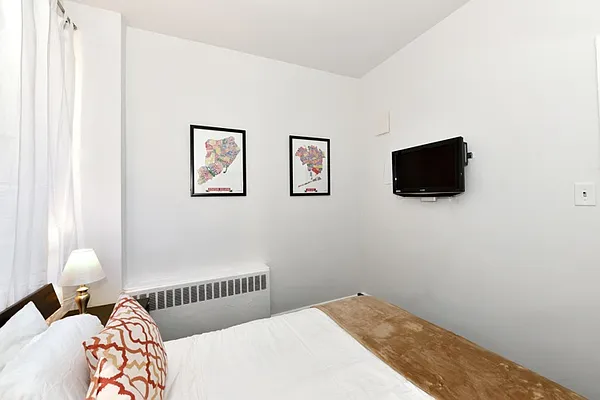 Rented by Corcoran | media 59