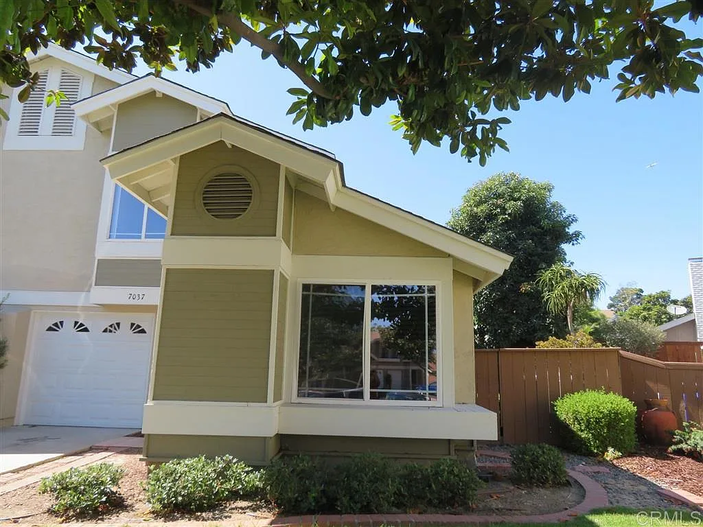 3 bed, 3.0 bath, 1540 sqft, $3,550 — Photo 2
