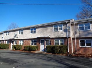 322 Main St APT G, Easthampton, MA 01027