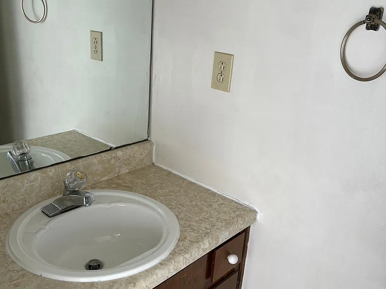 203 Marinawoods Dr SE #1 — Photo 4