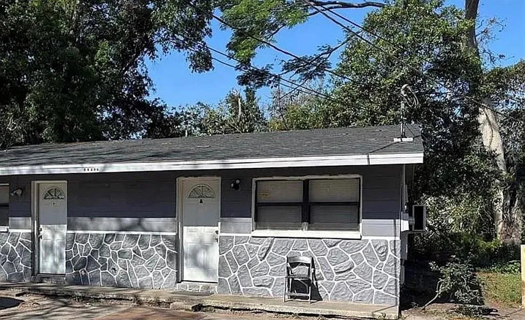 1 bed, 1.0 bath, 420 sqft, $1,200 — Photo 1