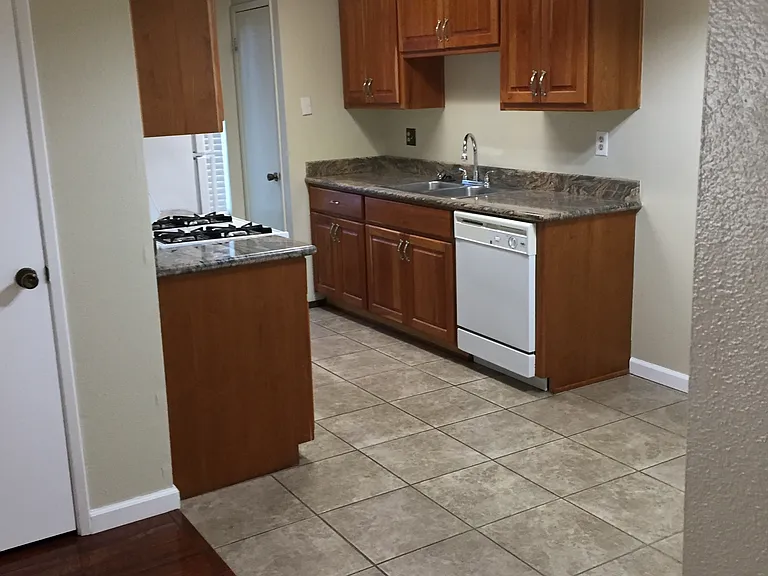 1313 Floyd Ave #161 — Photo 10