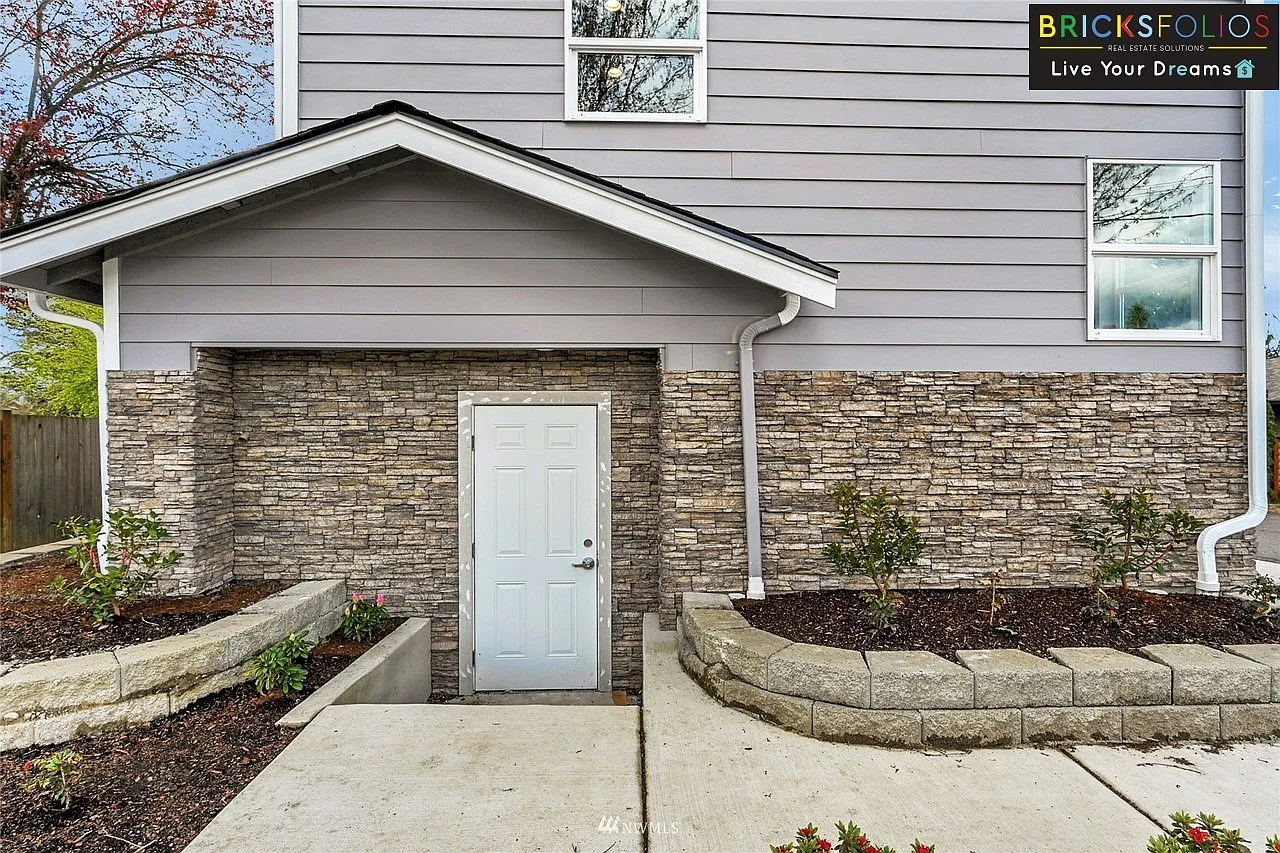 2 bed, 1455 sqft, $2,549 — Photo 3
