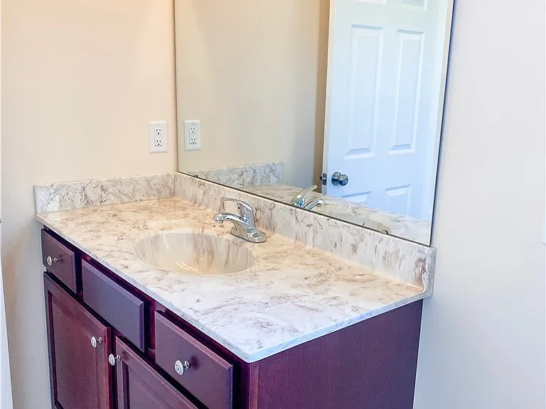 2935 Cornell Dr — Photo 7