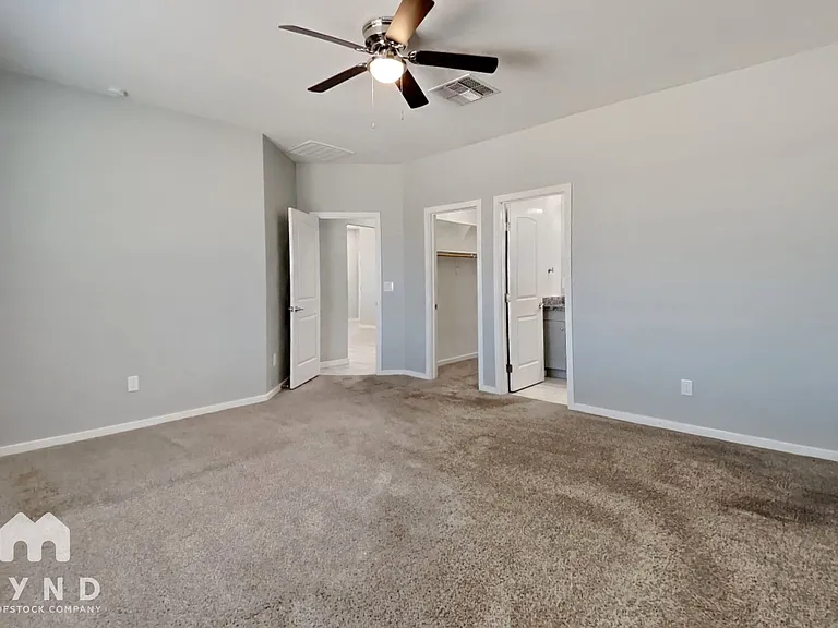 6041 S 8th Pl — Photo 8