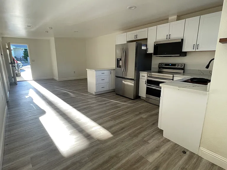 1791 Adams St #B — Photo 4