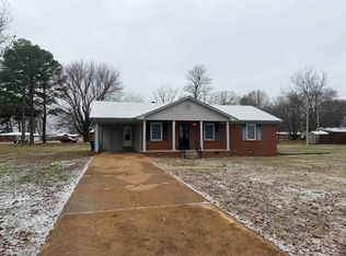 955 S Olive St, Union City, TN 38261