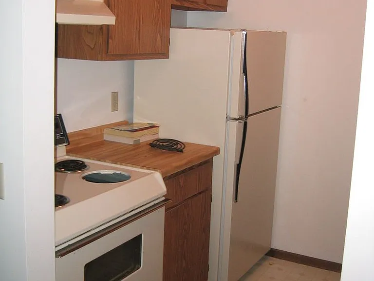 1526 Kenilworth Ct — Photo 10
