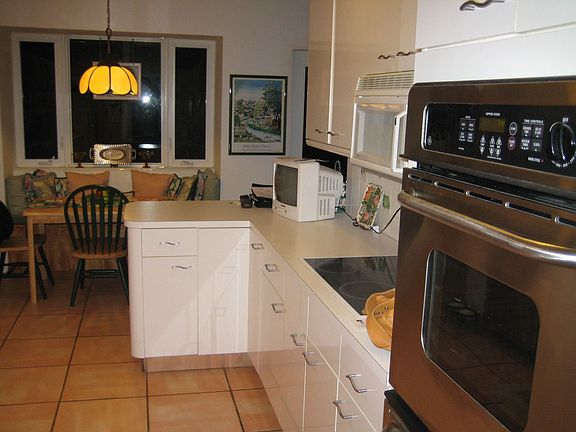 5th image of 421 Gerona Ave