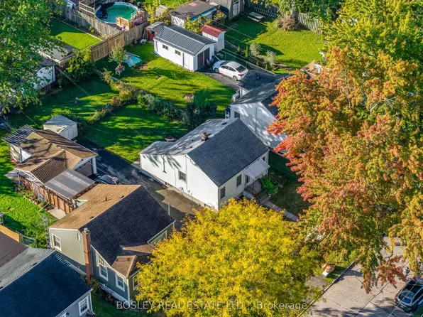 13 Hilda St, Saint Catharines, ON L2S 1Z7