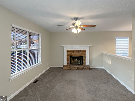 3rd image of 564 Rustin Dr