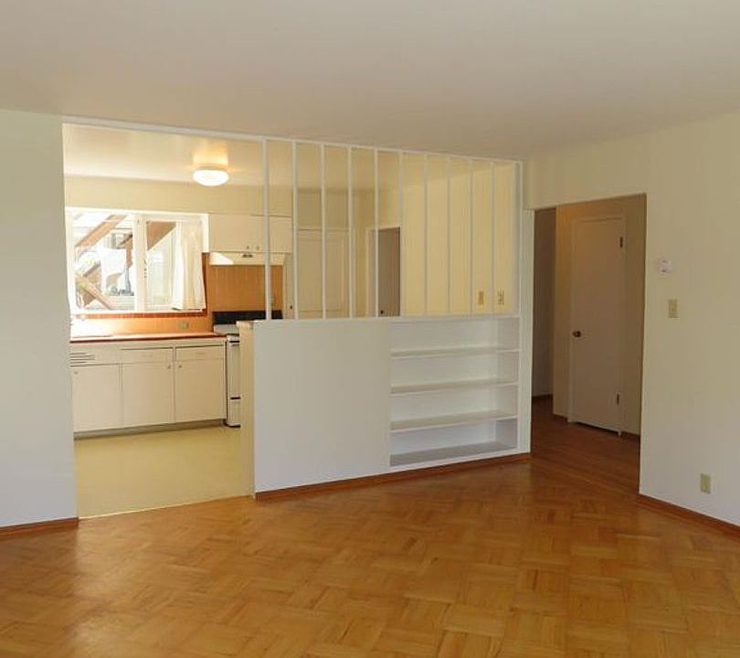 1st image of 495 Douglass St APT 1