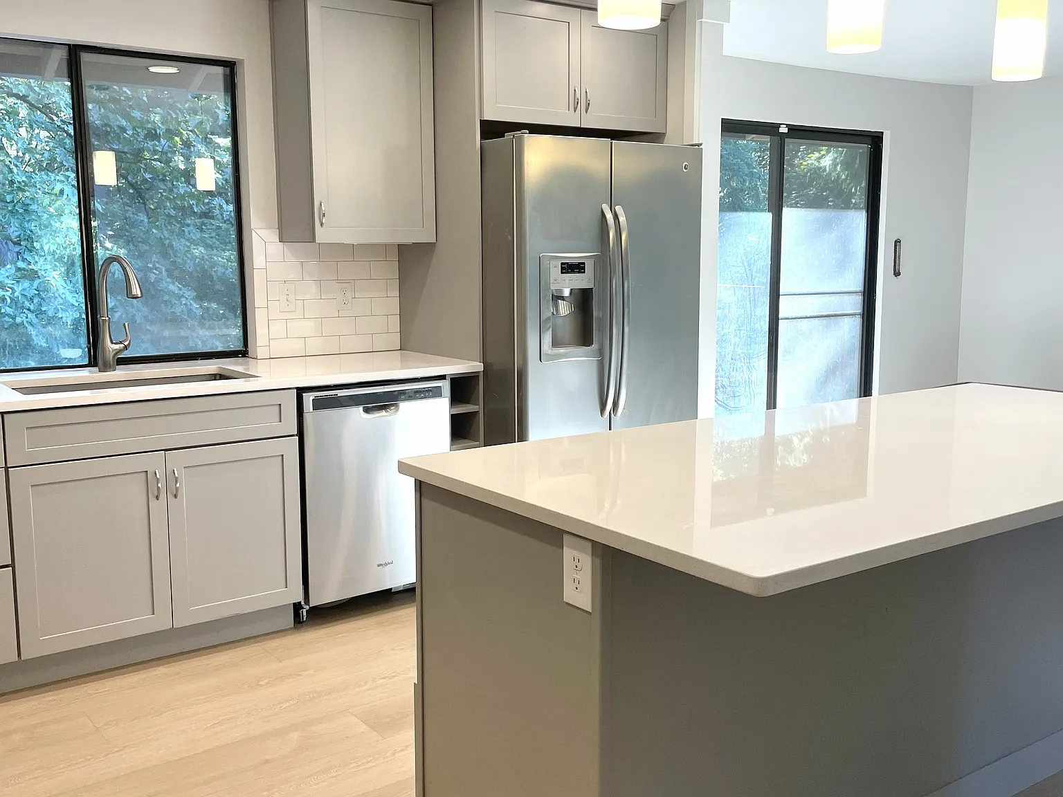4 bed, 2450 sqft, $3,795 — Photo 3