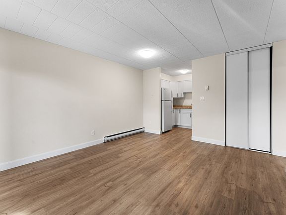 5th image of 130 Sheldon Ave