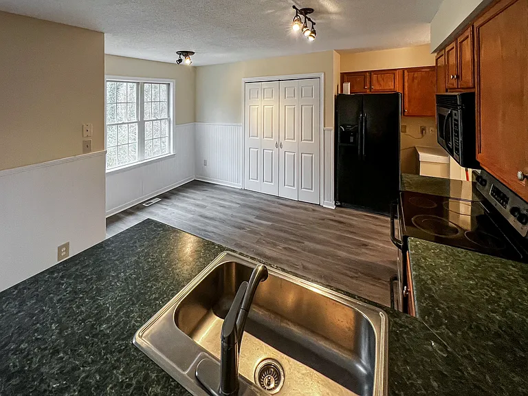 Clearview Ct — Photo 6