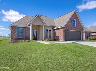 101 Green Mountain Ridge St, Youngsville, LA 70592