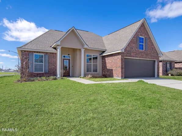 101 Green Mountain Ridge St, Youngsville, LA 70592