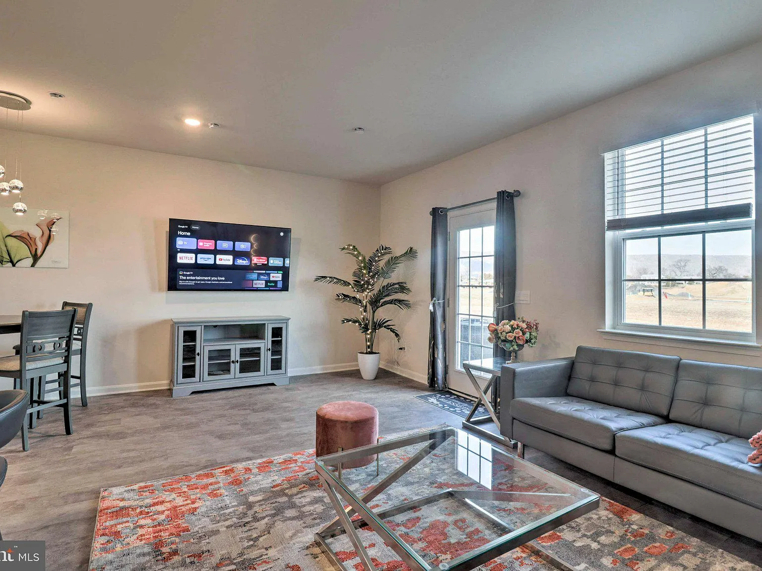 3 bed, 2.5 bath, 1657 sqft, $1,775 — Photo 4