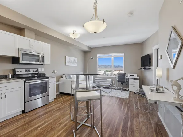 429 Saint Paul St #503, Kamloops, BC V2C 2J7
