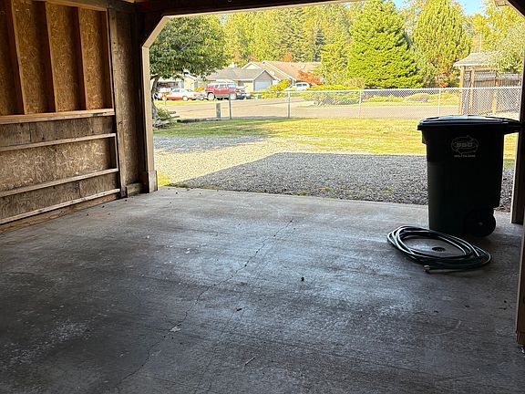 5th image of 8256 Chilliwack Rd