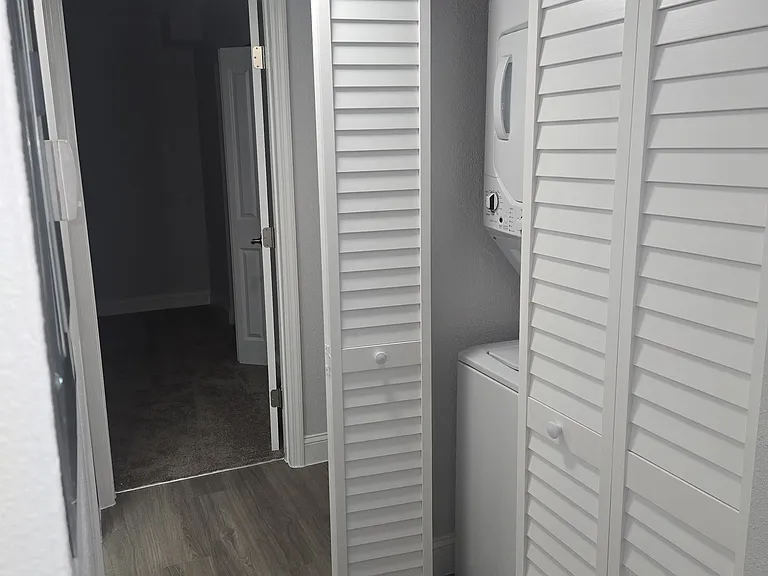 Veranda Flats — Photo 30