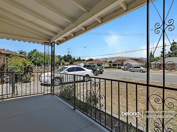 5th image of 25 Cedar Ln