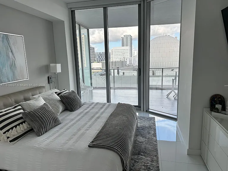 851 NE 1st Ave #1108 — Photo 6