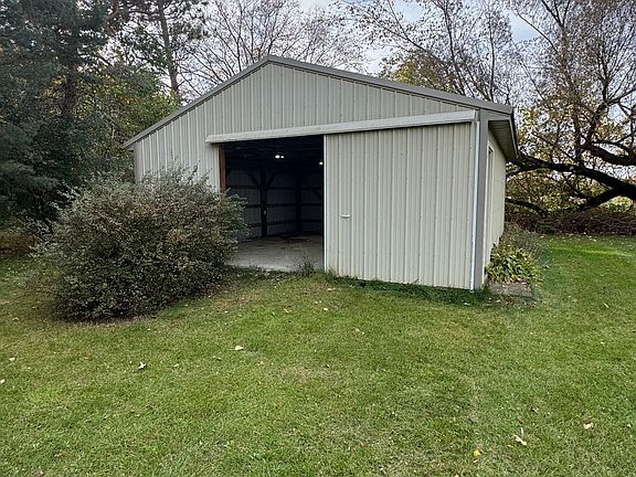 Polebarn slider & side entry