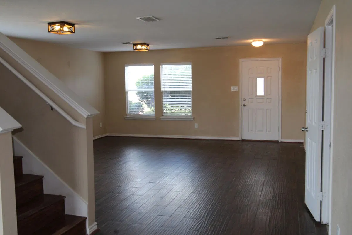 4 bed, 3.0 bath, 3064 sqft, $2,650 — Photo 2