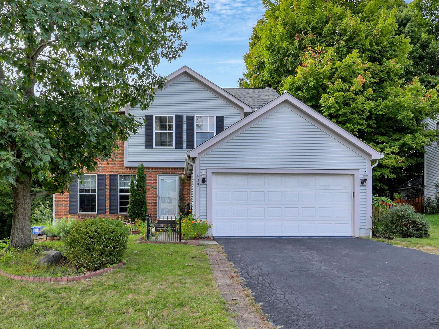 429 Barrington Rdg, Pataskala, OH 43062 Zillow