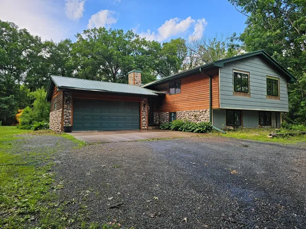 430 Valley View Trl, Houlton, WI 54082