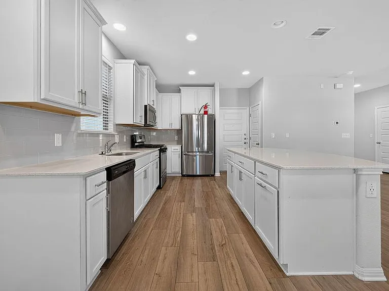 320 Rend Dr — Photo 16