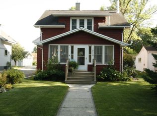 215 Fenton Ave, Grand Forks, ND 58203