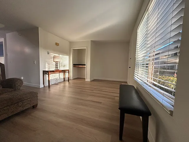 1080 Palmetto Way #E — Photo 2