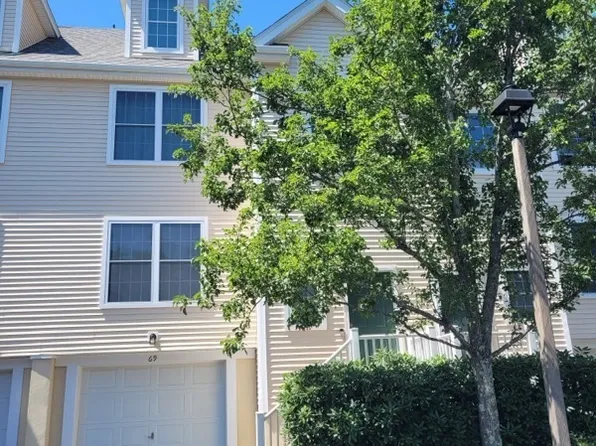 15 Freedom Way #69, East Lyme, CT 06357
