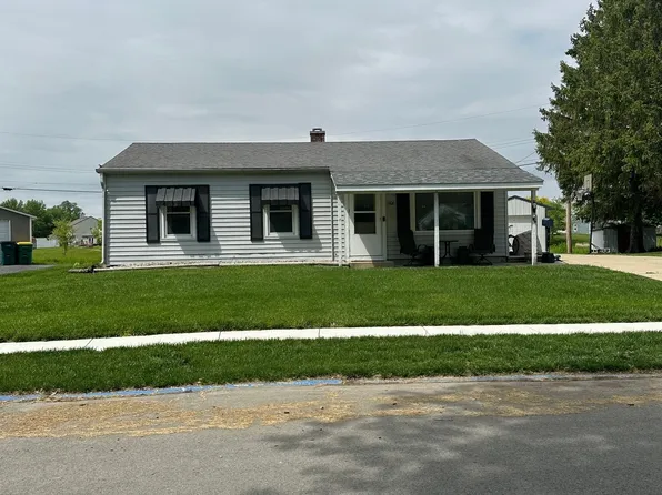 1106 Fairlane Dr, Lebanon, IN 46052