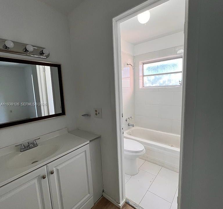 1st image of 20520 NW 15th Ave APT 221