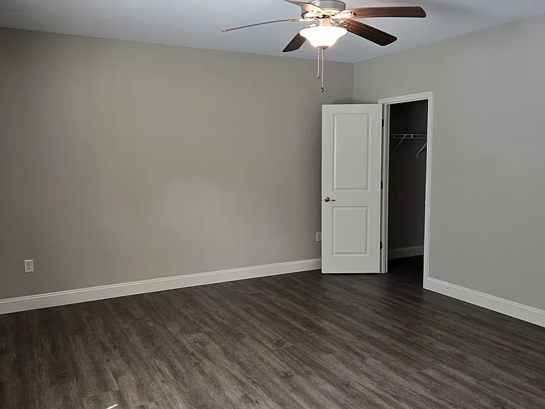 75 Lucinda Dr — Photo 20