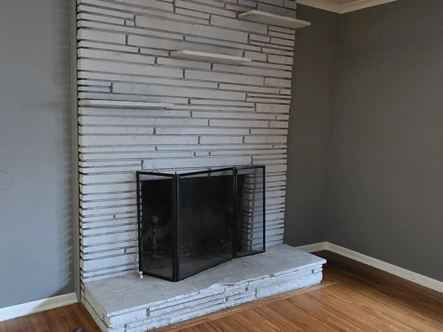 3 bed, $1,800 — Photo 2